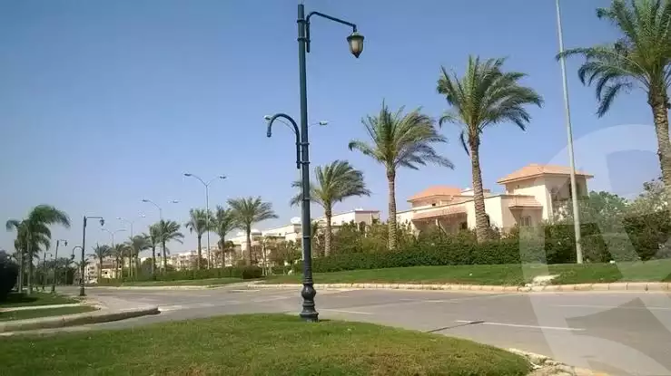 https://aqarmap.com.eg/en/listing/6535491-for-sale-cairo-el-sheikh-zayed-city-compounds-greens