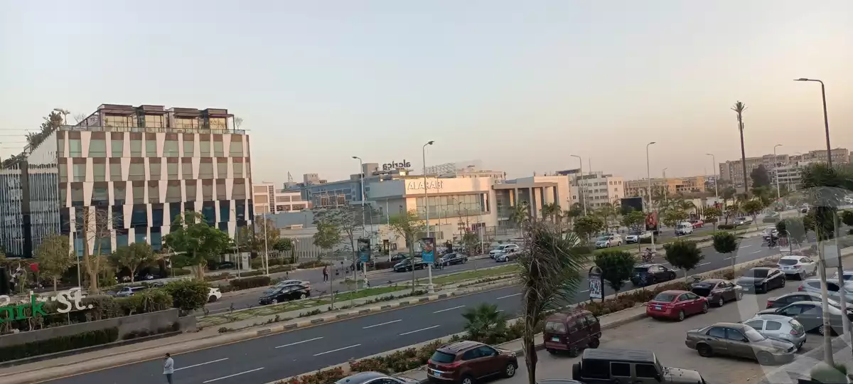 https://aqarmap.com.eg/ar/listing/6538185-for-sale-cairo-el-sheikh-zayed-city-compounds-tryfywm-zyd-nm-llttwyr