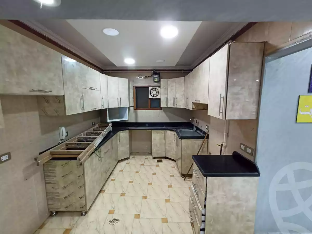 https://aqarmap.com.eg/ar/listing/6539402-for-rent-cairo-helwan-helwan-el-sharkeya-el-maraghi-st