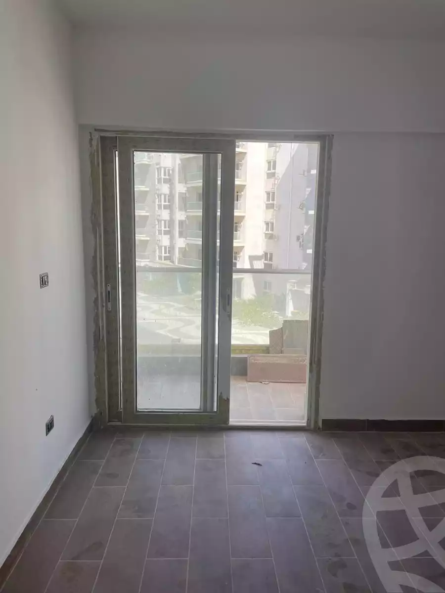 https://aqarmap.com.eg/ar/listing/6540705-for-rent-cairo-new-cairo-compounds-mwntn-fyw-y-syty-club-park-mountain-view-icity