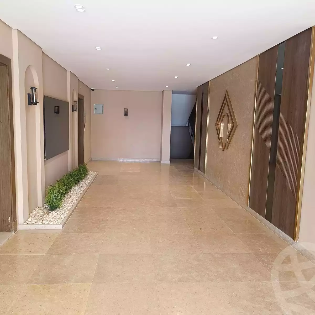 https://aqarmap.com.eg/ar/listing/6543329-for-sale-cairo-el-sheikh-zayed-city-compounds-kmbwnd-fyldj-wyst-dr-llttwyr