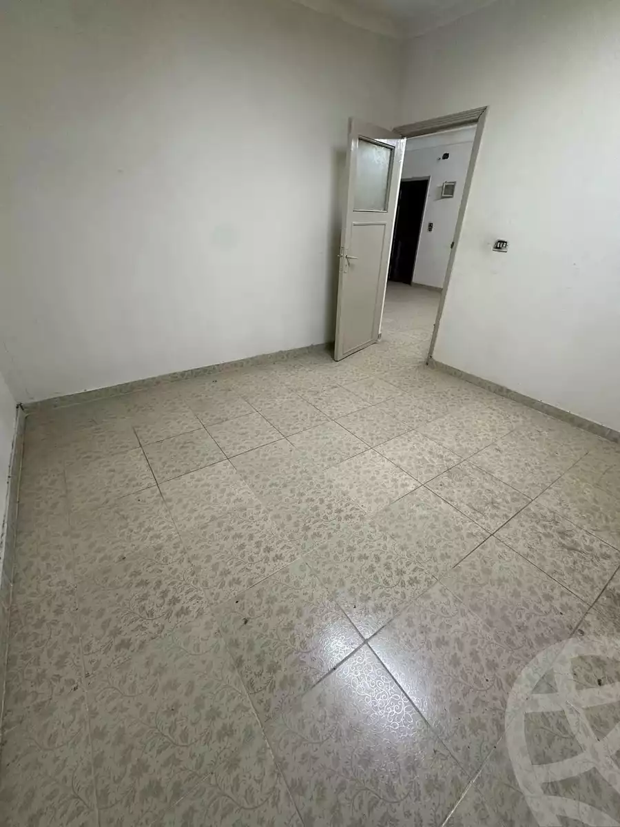 https://aqarmap.com.eg/en/listing/6543704-for-sale-cairo-15th-of-may-mjwr-32