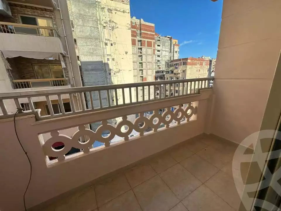 https://aqarmap.com.eg/en/listing/6544033-for-sale-alexandria-el-mandara-alex-el-mandara-bahri-sidi-kamal-st