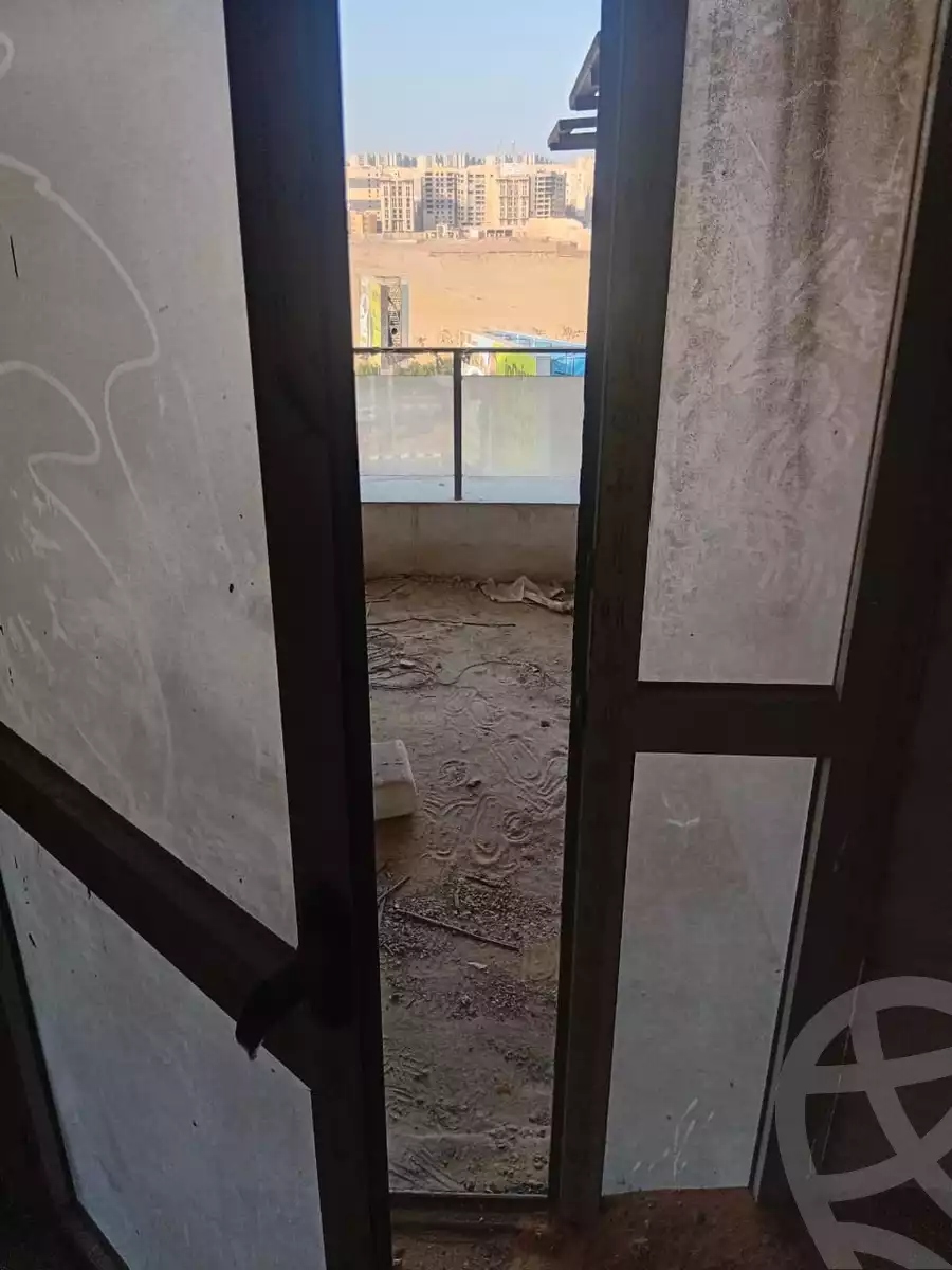https://aqarmap.com.eg/ar/listing/6548207-for-sale-cairo-new-cairo-el-kattameya-compounds-in-kattameya-crystal-plaza