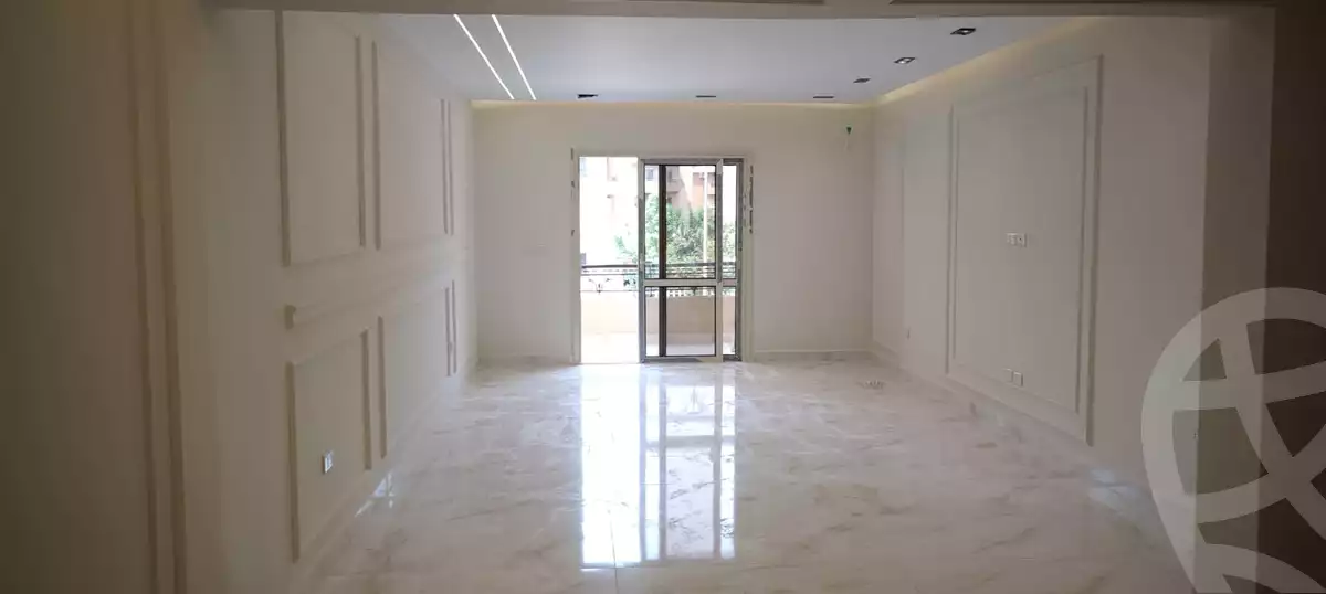 https://aqarmap.com.eg/ar/listing/6548410-for-sale-cairo-el-sheikh-zayed-city-compounds-el-khamayel