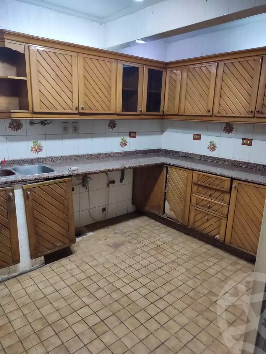 https://aqarmap.com.eg/en/listing/6550360-for-sale-alexandria-el-asafra-salman-el-farsi-st