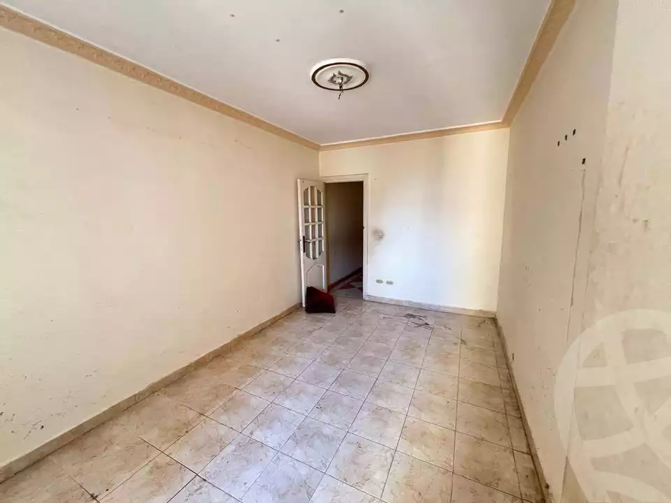 https://aqarmap.com.eg/ar/listing/6550635-for-sale-alexandria-moharram-bey-tryq-qn-lswys