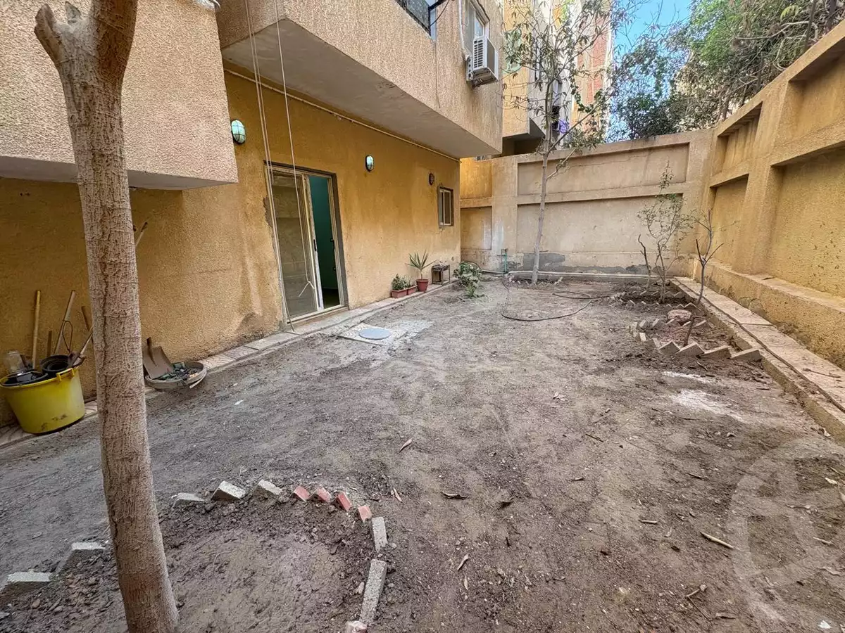 https://aqarmap.com.eg/en/listing/6551016-for-sale-cairo-6th-of-october-el-ahyaa-neighborhood-4th-street-2