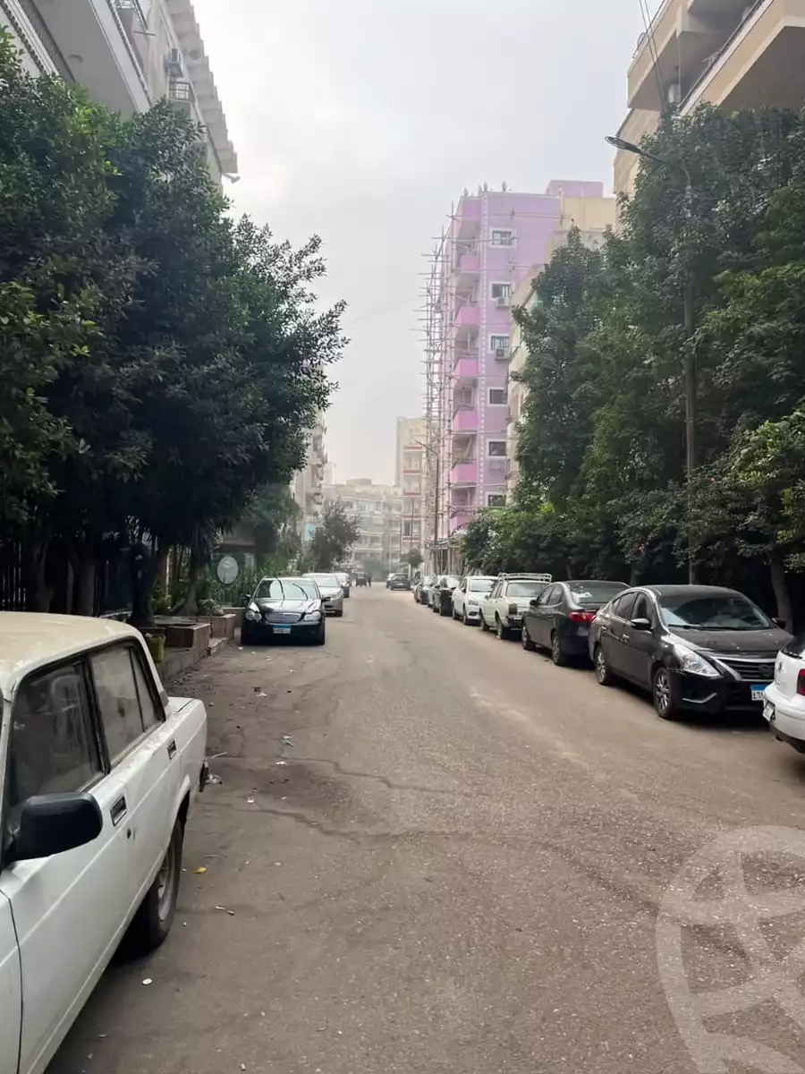 https://aqarmap.com.eg/en/listing/6553576-for-sale-sharqia-zagazig-zagazig-city-tolba-awaida-st