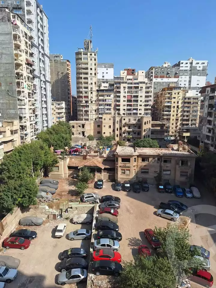 https://aqarmap.com.eg/ar/listing/6557427-for-sale-alexandria-sydy-bshr-sydy-bshr-bhry-shr-mhmwd-l-yswy