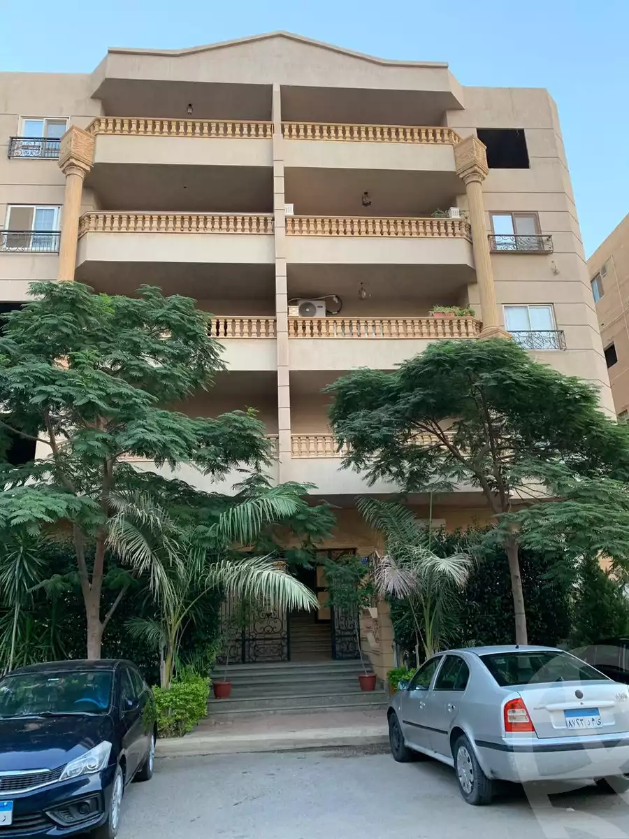 https://aqarmap.com.eg/en/listing/6557819-for-sale-cairo-6th-of-october-el-hay-el-motamyz-sixth-touristic-village-abd-el-moneam-ryad-st