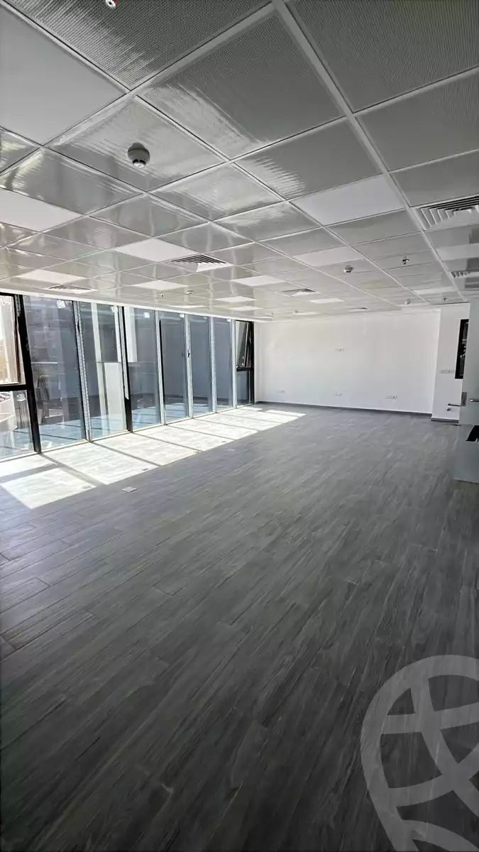 https://aqarmap.com.eg/ar/listing/6558038-for-rent-cairo-new-cairo-compounds-hyde-park-business-district