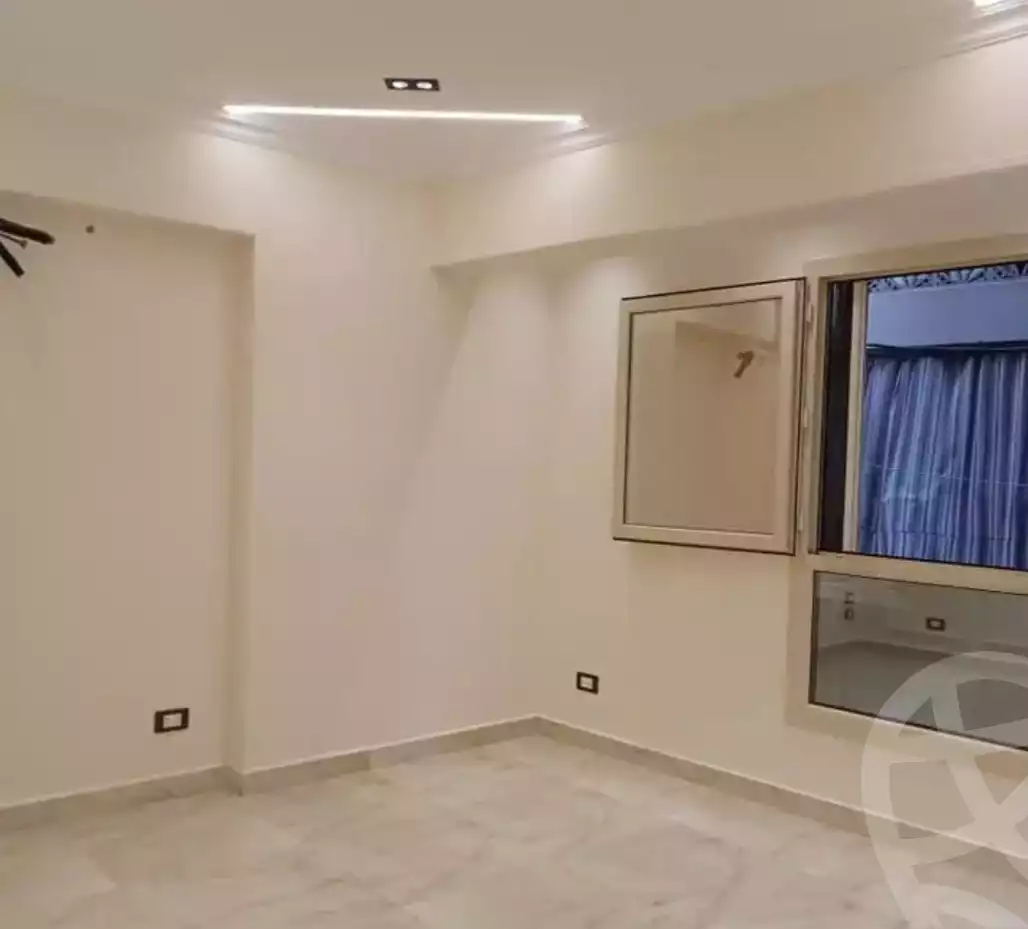 https://aqarmap.com.eg/ar/listing/6558353-for-sale-alexandria-sydy-bshr-sydy-bshr-bhry-gamal-abd-el-nasir-st