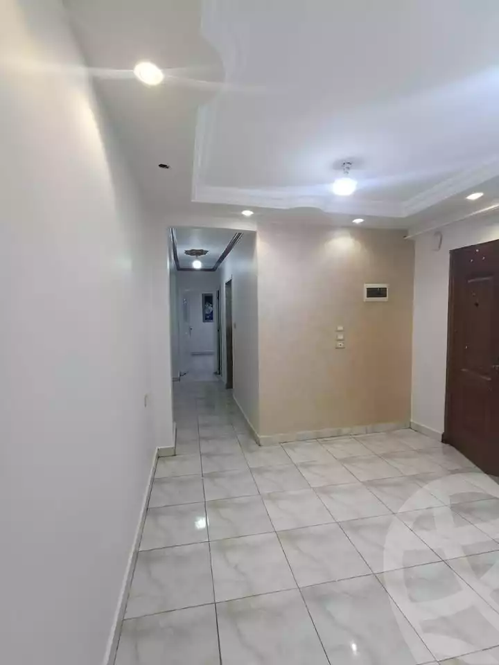 https://aqarmap.com.eg/ar/listing/6565737-for-sale-cairo-helwan-hadayek-helwan-nile-corniche-st