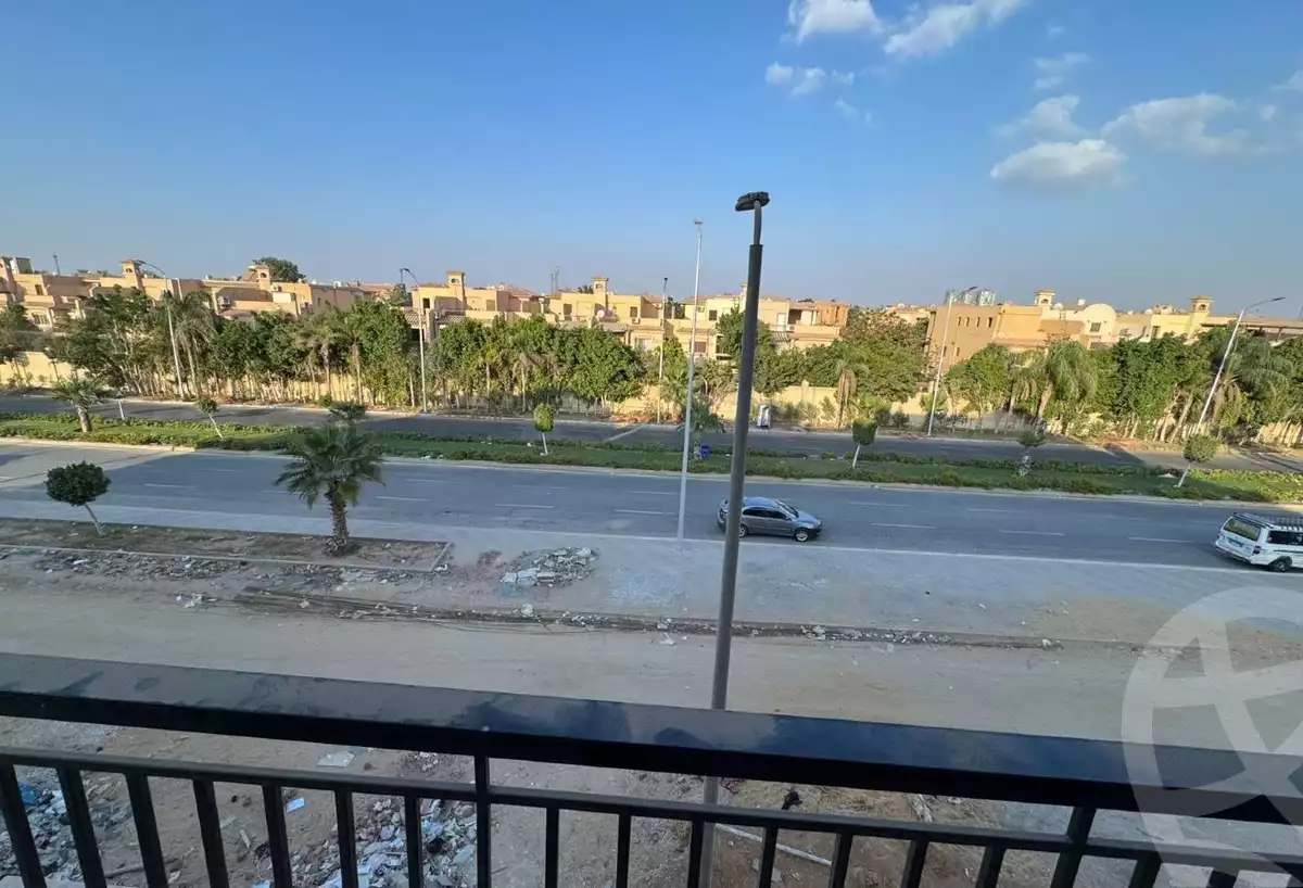 https://aqarmap.com.eg/en/listing/6567356-for-sale-cairo-6th-of-october-el-hay-el-motamyz-first-touristic-village-al-lewaa-mohammed-ezzat-el-zyadi-st
