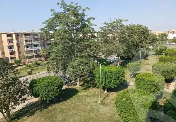 https://aqarmap.com.eg/ar/listing/6567655-for-sale-cairo-el-sheikh-zayed-city-el-hay-elawel-street-10