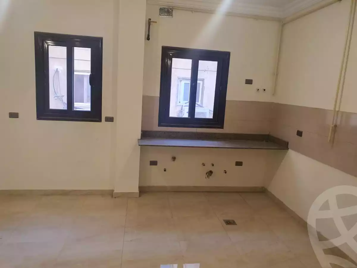https://aqarmap.com.eg/ar/listing/6568202-for-rent-cairo-new-cairo-ganob-el-akadamiya-south-academy-a-zaid-ebn-haretha-st