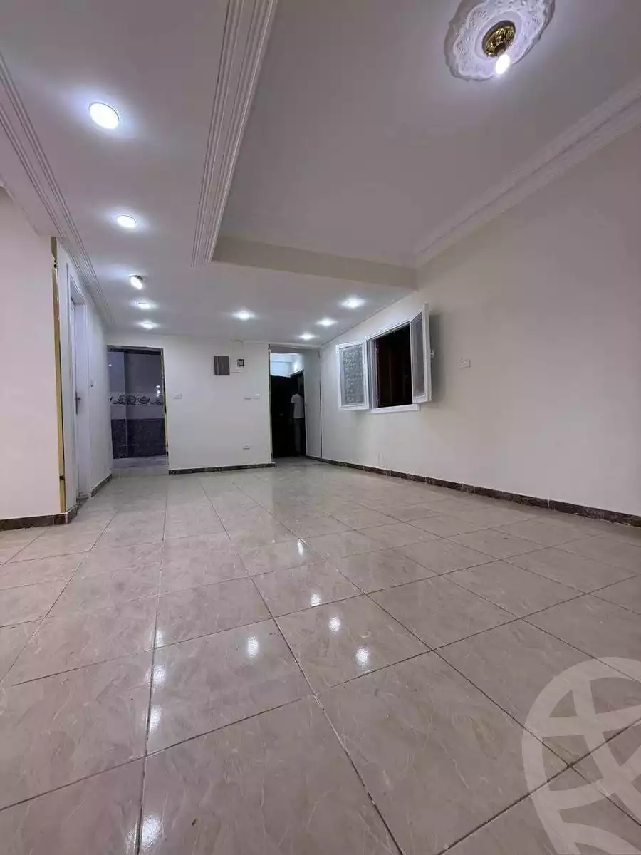 https://aqarmap.com.eg/ar/listing/6570462-for-sale-cairo-helwan-helwan-el-sharkeya-abd-el-rahman-pasha-st