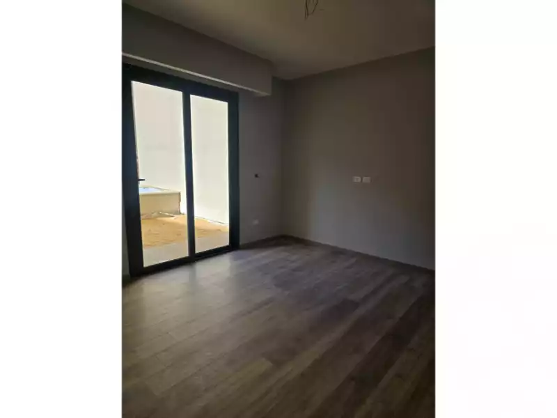 https://aqarmap.com.eg/ar/listing/6571336-for-sale-cairo-el-sheikh-zayed-city-compounds-kmbwnd-fyldj-wyst-dr-llttwyr