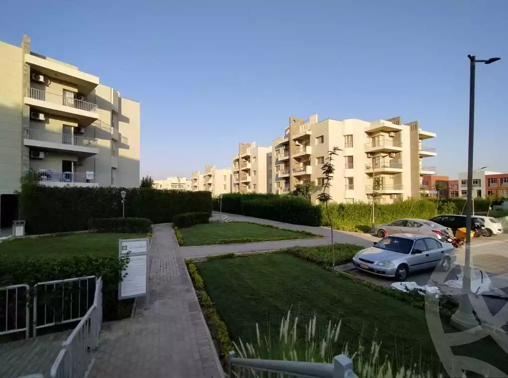 https://aqarmap.com.eg/ar/listing/6573534-for-sale-cairo-el-sheikh-zayed-city-compounds-dh-drys