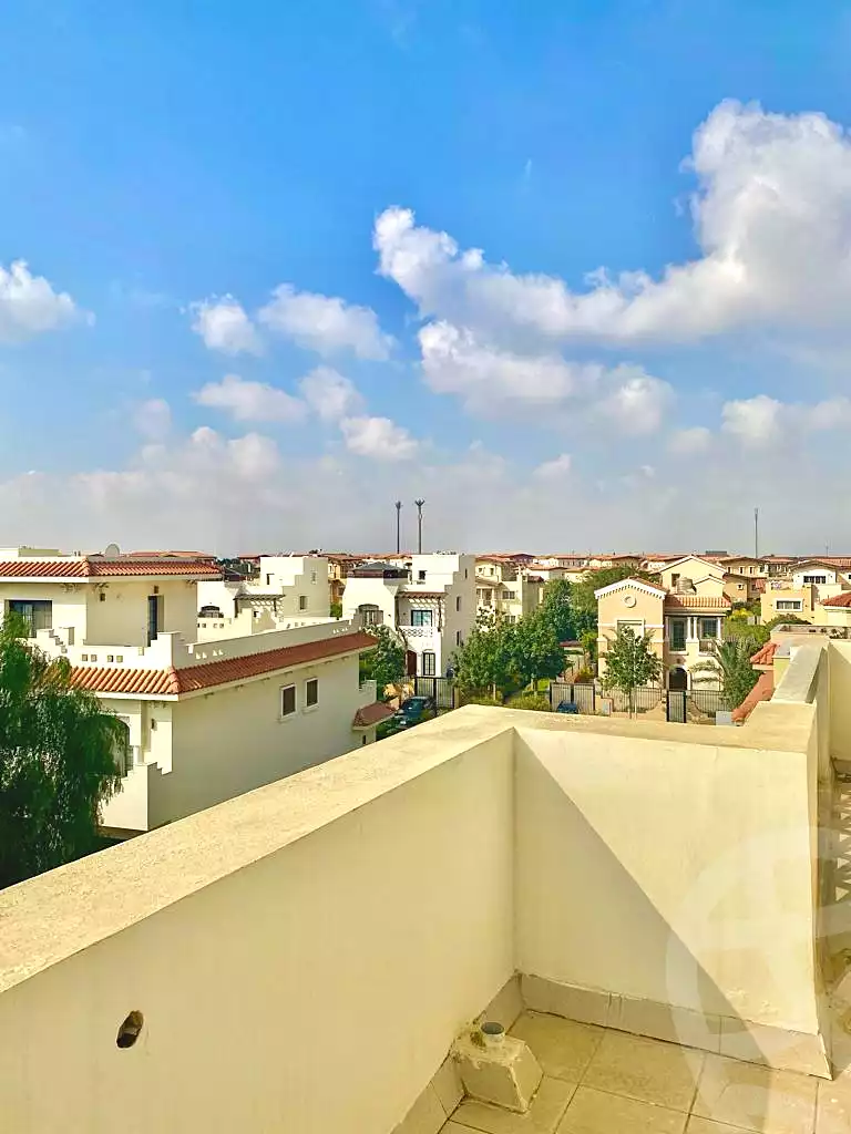 https://aqarmap.com.eg/en/listing/6574516-for-sale-cairo-new-cairo-compounds-hyde-park