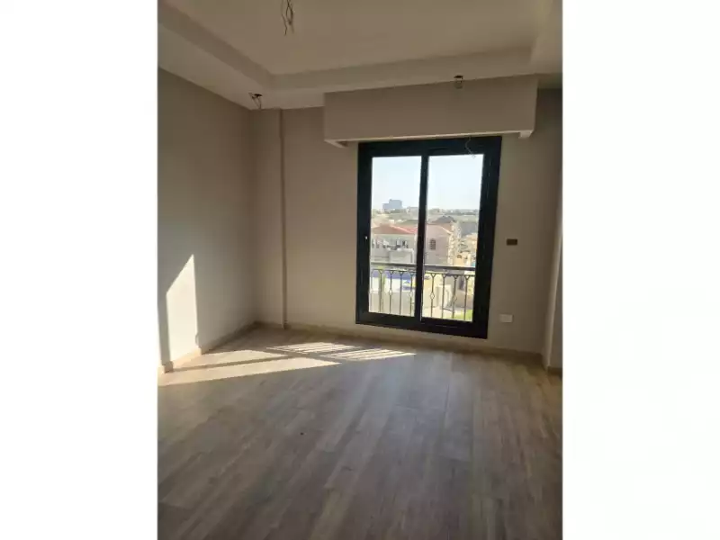 https://aqarmap.com.eg/ar/listing/6574757-for-rent-cairo-el-sheikh-zayed-city-compounds-kmbwnd-fyldj-wyst-dr-llttwyr