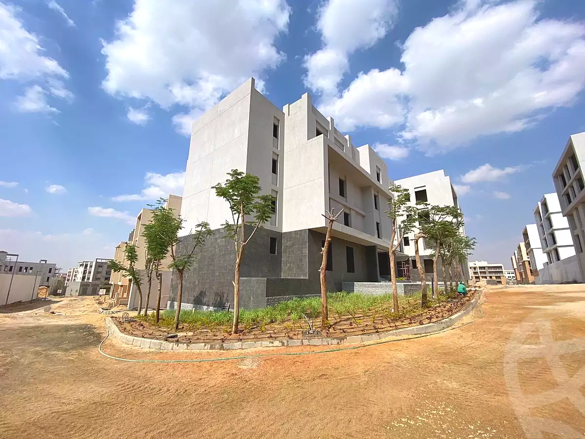 https://aqarmap.com.eg/en/listing/6577007-for-sale-cairo-new-cairo-compounds-w-signature-compound-waterway