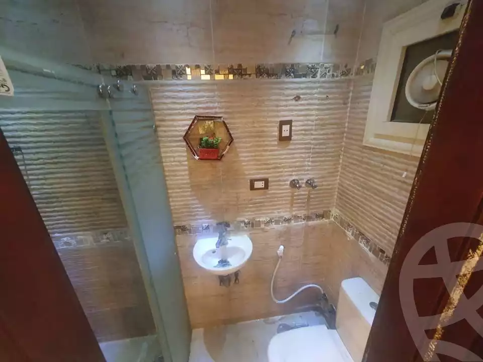 https://aqarmap.com.eg/en/listing/6577038-for-rent-cairo-el-haram-abo-el-feda-st