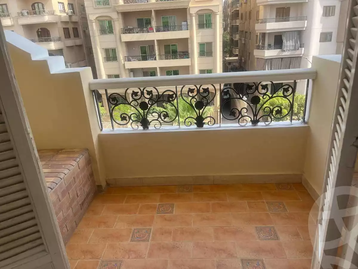 https://aqarmap.com.eg/ar/listing/6581998-for-sale-cairo-mokattam-lhdb-l-ly
