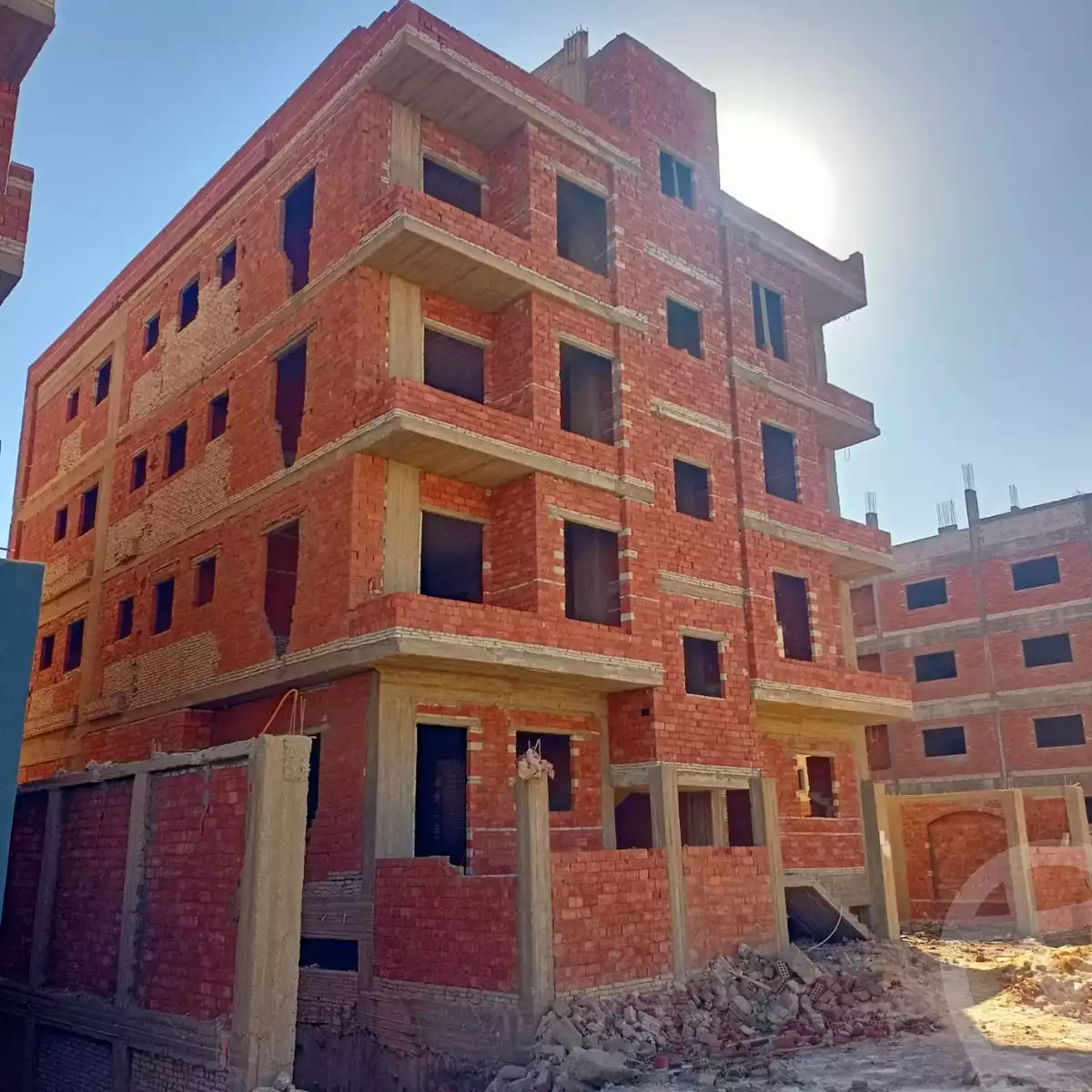 https://aqarmap.com.eg/ar/listing/6583256-for-sale-cairo-new-cairo-bait-el-watan-south-suez-road-el-hay-el-takmely