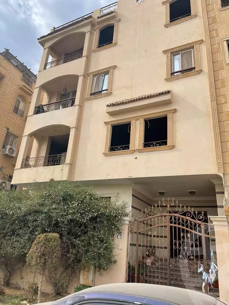 https://aqarmap.com.eg/ar/listing/6583543-for-sale-cairo-new-cairo-south-investors-el-nasr-st