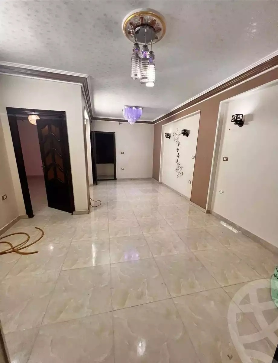 https://aqarmap.com.eg/en/listing/6590516-for-sale-qalyubia-shubra-el-khaima-om-bayoumi