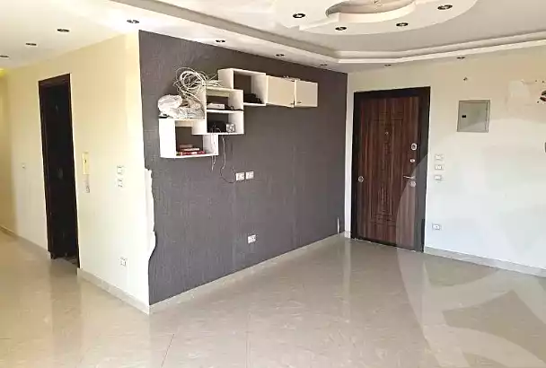 https://aqarmap.com.eg/en/listing/6592090-for-sale-cairo-el-maadi-compounds-flyry