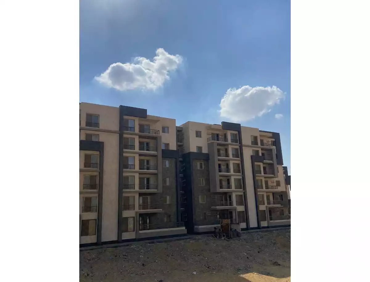 https://aqarmap.com.eg/en/listing/6592782-for-sale-cairo-el-sheikh-zayed-city-lshykh-zyd-ljdyd-west-view-residence-hdp