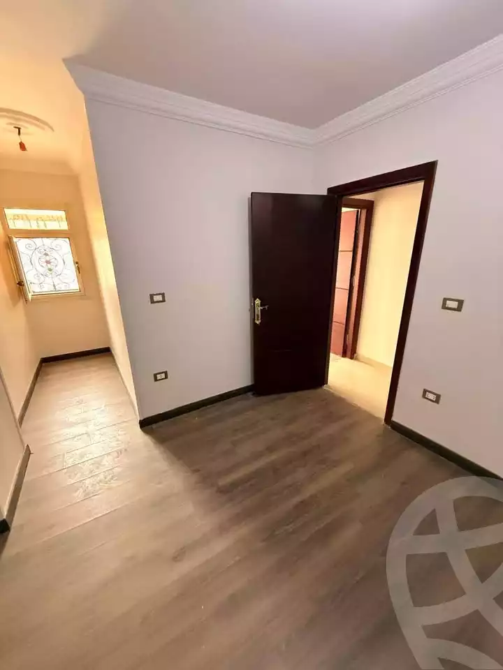 https://aqarmap.com.eg/ar/listing/6595125-for-sale-alexandria-el-mandara-alex-el-mandara-bahri-sidi-kamal-st