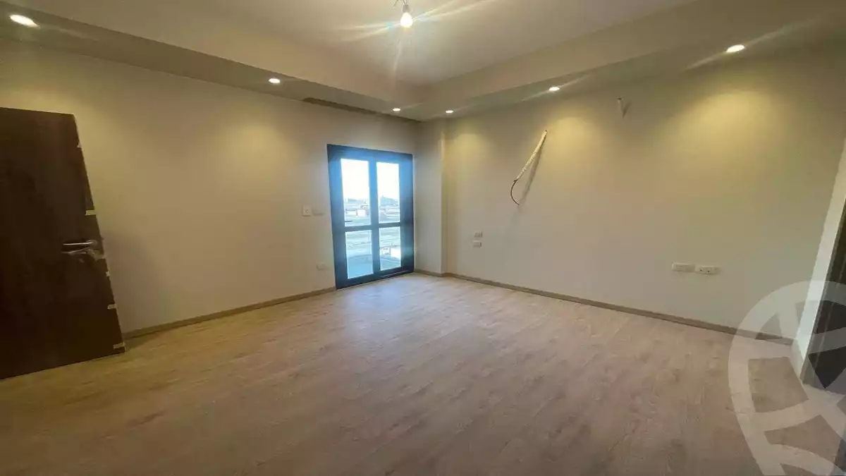 https://aqarmap.com.eg/en/listing/6597381-for-sale-cairo-new-cairo-compounds-el-patio-oro