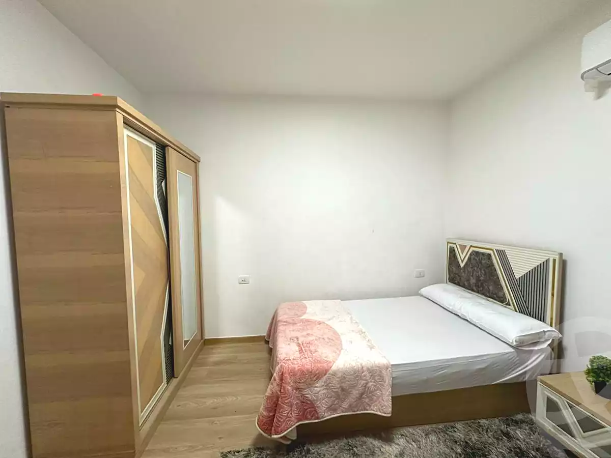 https://aqarmap.com.eg/ar/listing/6598691-for-rent-cairo-new-cairo-compounds-fifth-square