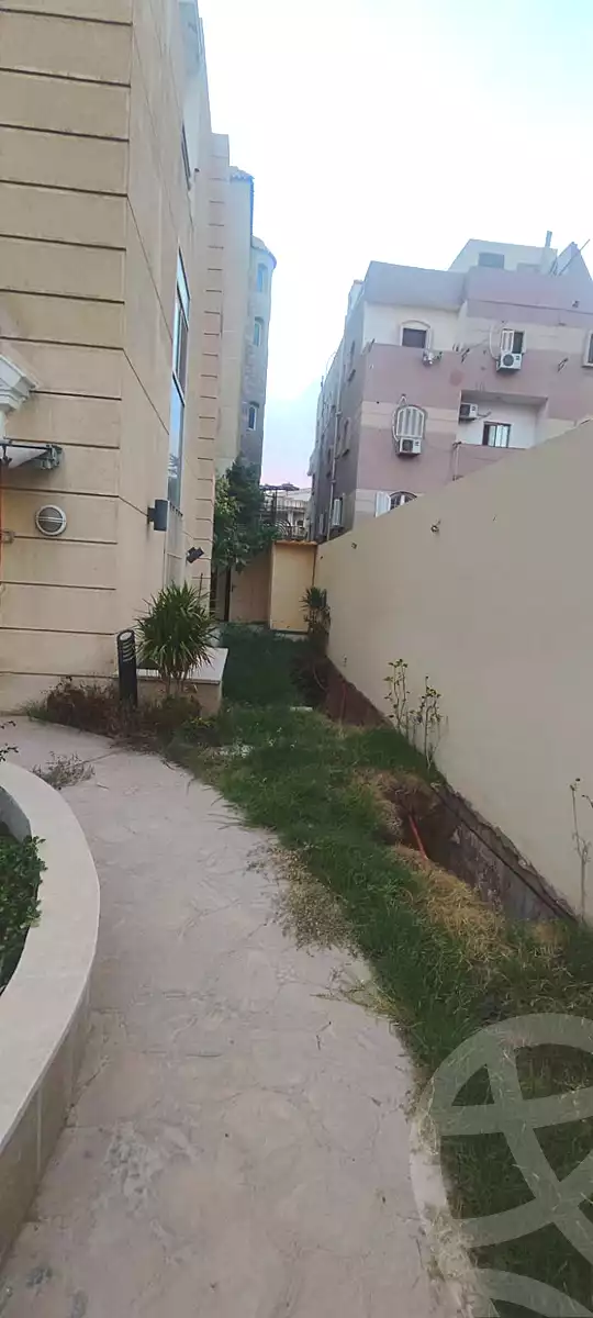 https://aqarmap.com.eg/ar/listing/6601440-for-rent-cairo-new-cairo-ganob-el-akadamiya-south-academy-a-zaid-ebn-haretha-st