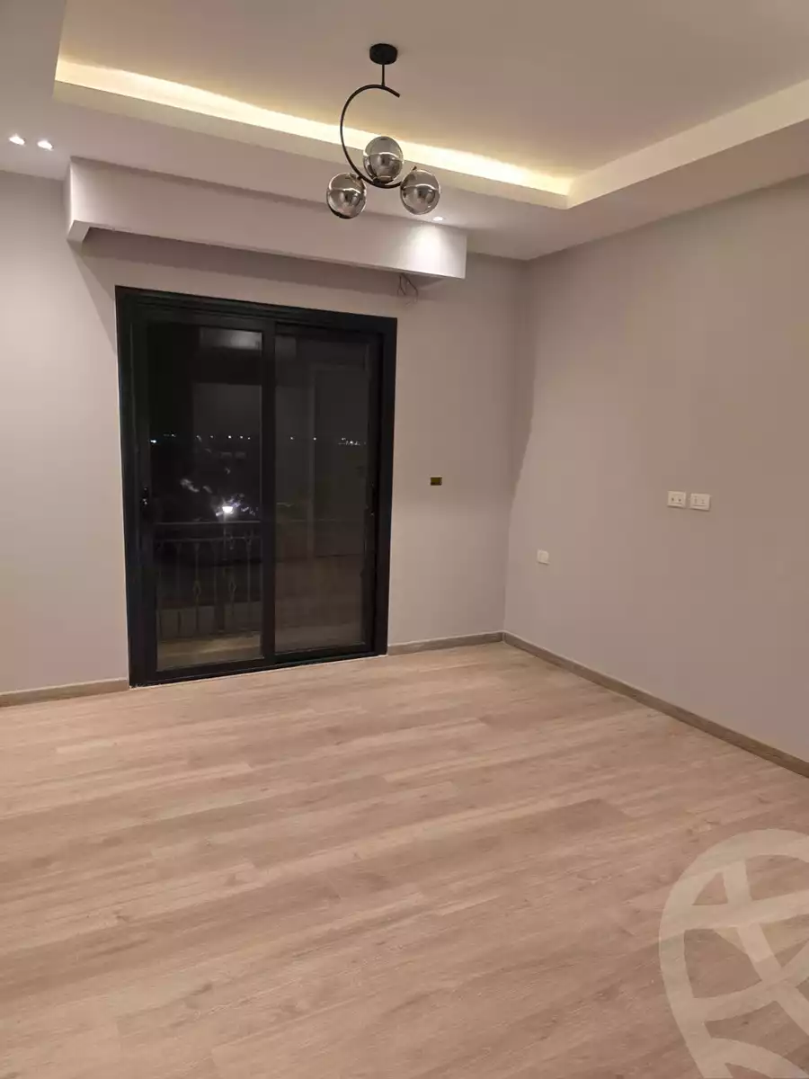 https://aqarmap.com.eg/ar/listing/6574749-for-rent-cairo-el-sheikh-zayed-city-compounds-kmbwnd-fyldj-wyst-dr-llttwyr