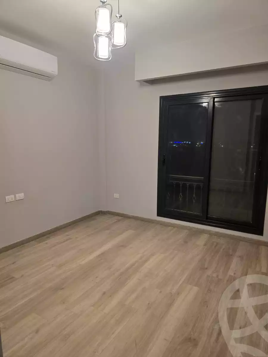 https://aqarmap.com.eg/ar/listing/6574749-for-rent-cairo-el-sheikh-zayed-city-compounds-kmbwnd-fyldj-wyst-dr-llttwyr