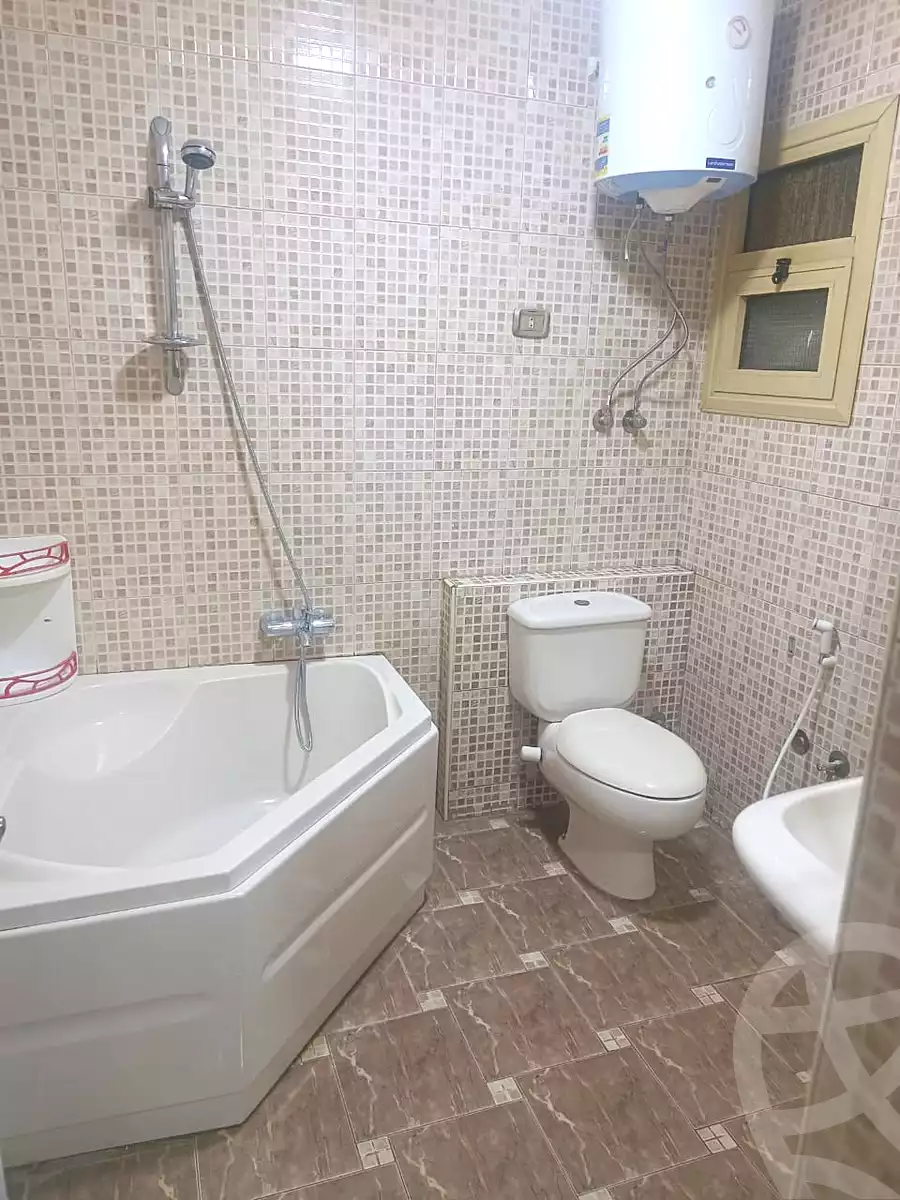 https://aqarmap.com.eg/en/listing/6605624-for-rent-cairo-mokattam-compounds-kmbwnd-jwldn-jyts