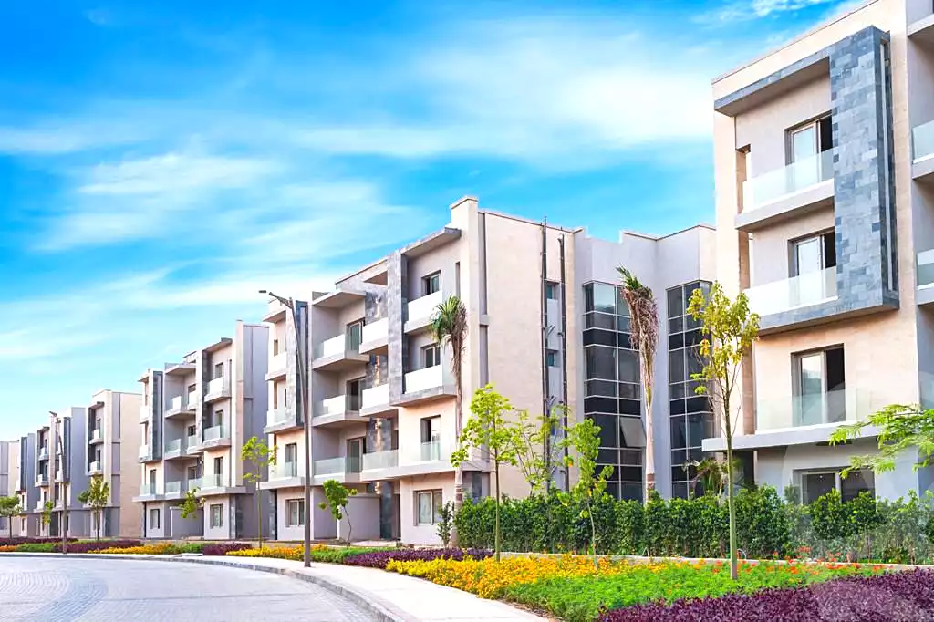 https://aqarmap.com.eg/en/listing/6605791-for-sale-cairo-new-cairo-compounds-galleria-moon-valley