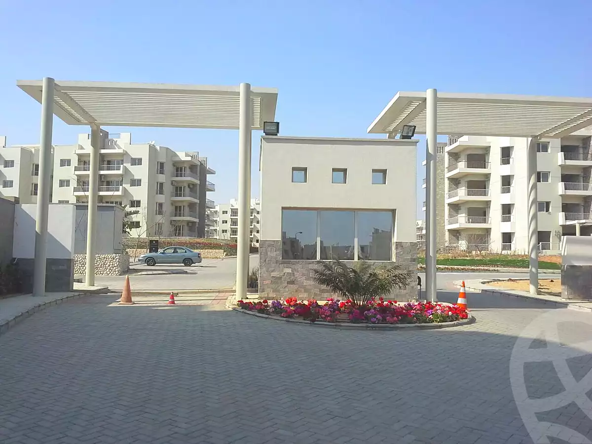 https://aqarmap.com.eg/en/listing/6608799-for-sale-cairo-el-sheikh-zayed-city-compounds-dh-drys