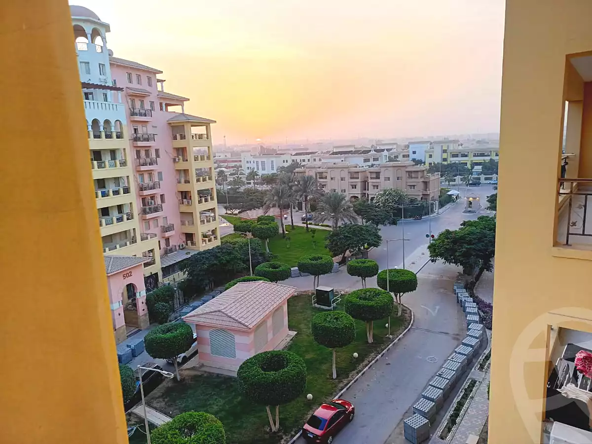 https://aqarmap.com.eg/en/listing/6608984-for-sale-cairo-6th-of-october-compounds-dream-land-bahgat-buildings