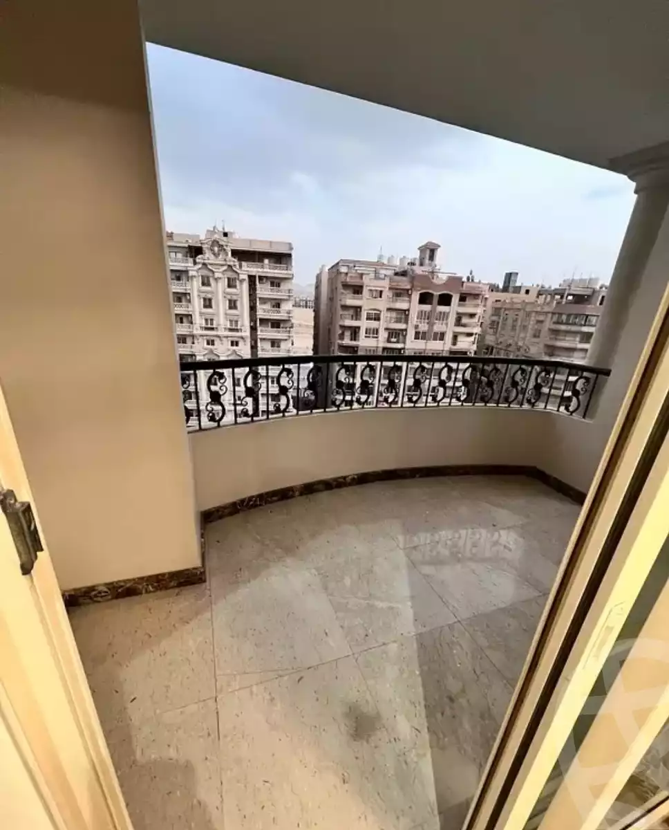 https://aqarmap.com.eg/en/listing/6619768-for-sale-cairo-el-maadi-zahraa-el-maadi-thirteenth-neighborhood