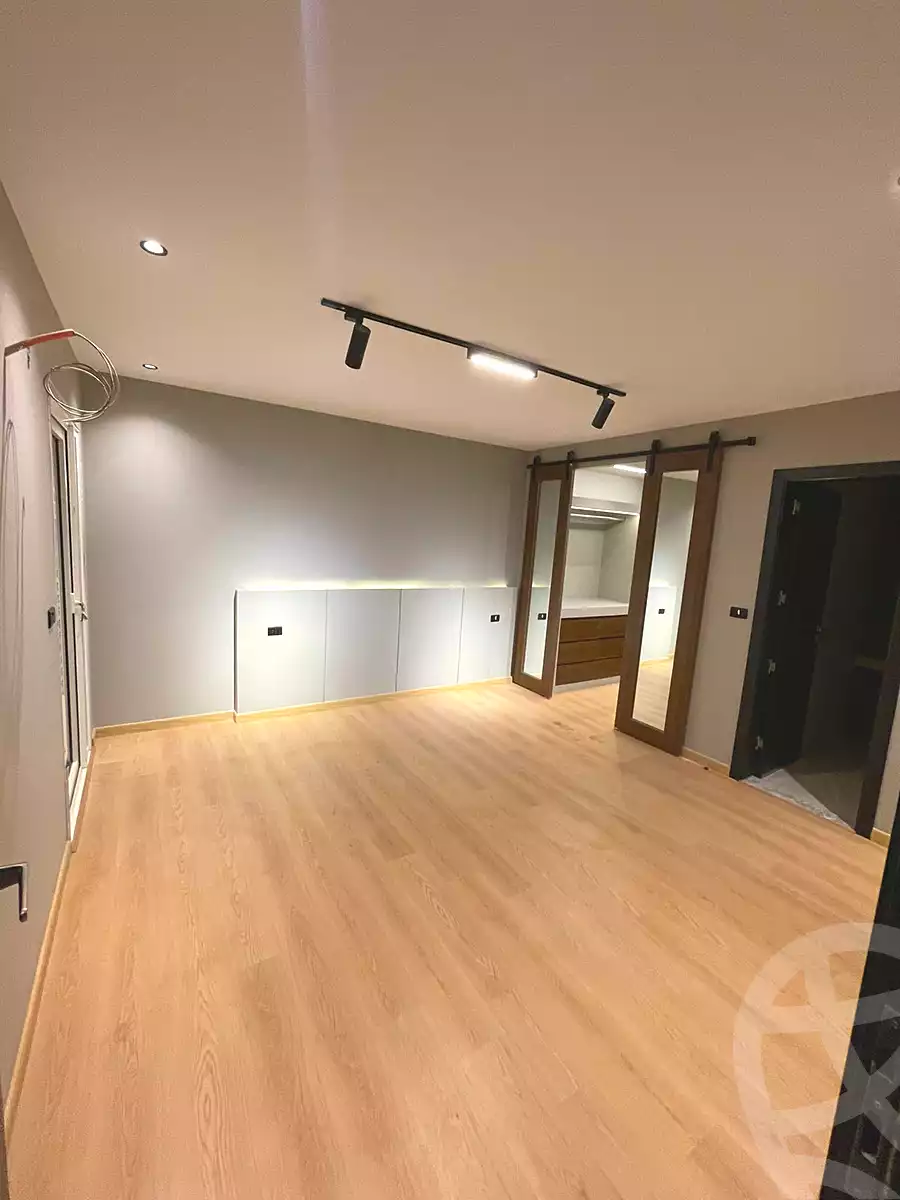 https://aqarmap.com.eg/ar/listing/6620335-for-rent-cairo-6th-of-october-compounds-october-plaza
