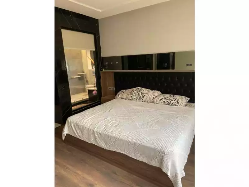 https://aqarmap.com.eg/en/listing/6583560-for-rent-cairo-new-cairo-compounds-mountain-view-hyde-park