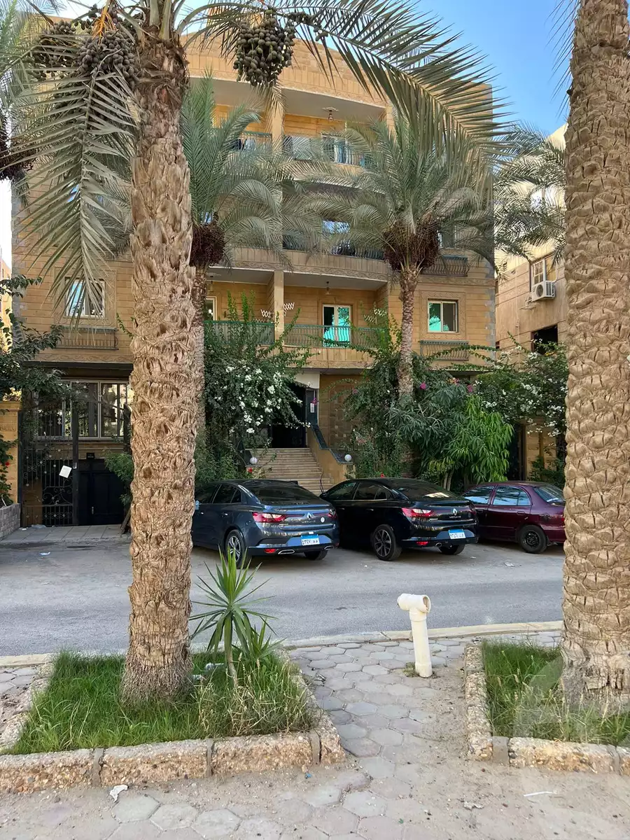 https://aqarmap.com.eg/en/listing/6621938-for-sale-cairo-el-sheikh-zayed-city-el-hay-elsabeaa