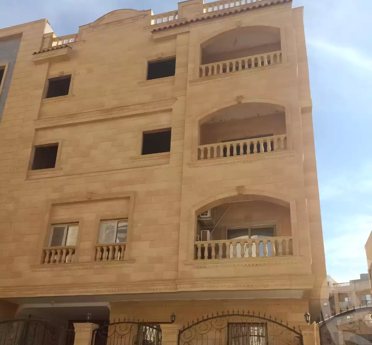 https://aqarmap.com.eg/ar/listing/6623948-for-sale-cairo-new-cairo-compounds-gardenia-hights-abo-el-hawl-abo-el-hawl-3