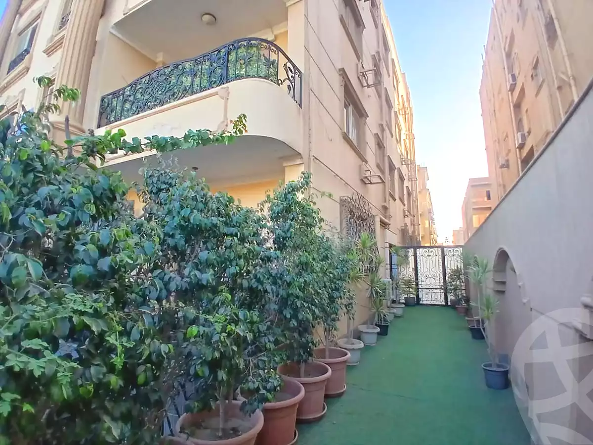 https://aqarmap.com.eg/ar/listing/6627008-for-sale-cairo-6th-of-october-el-hay-el-motamyz-fourth-touristic-village-mohamed-ahmed-barhoma-st